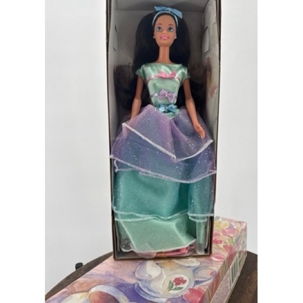 Vintage NEW Mattel Avon Spring Tea Party Barbie 1997 Y2K Special Edition